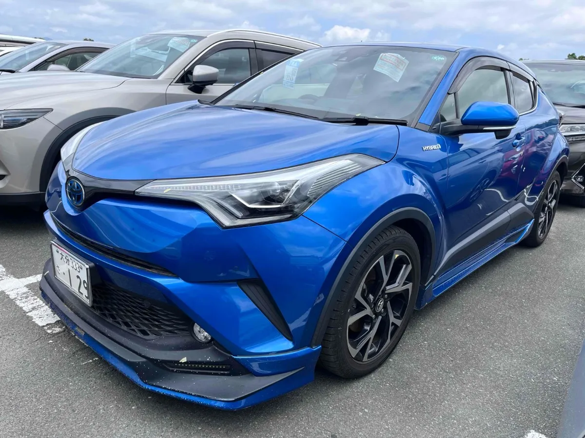 2017 Toyota C-HR Carousel 5