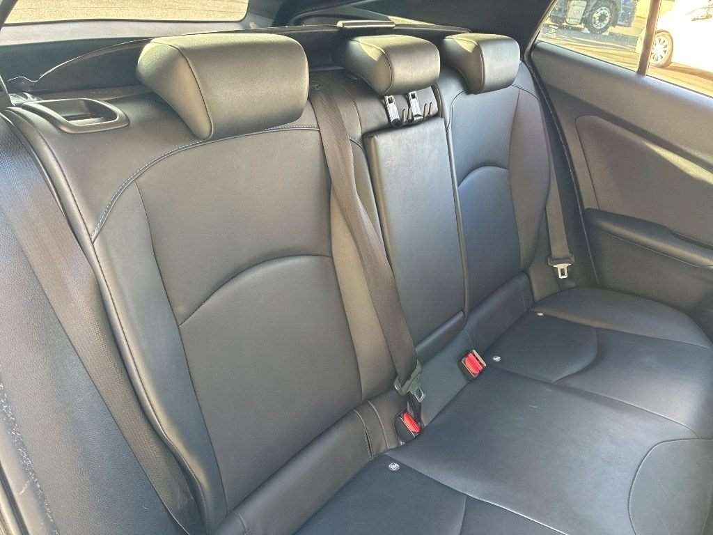 2017 Toyota Prius S TOURINGSELECTION Carousel 3