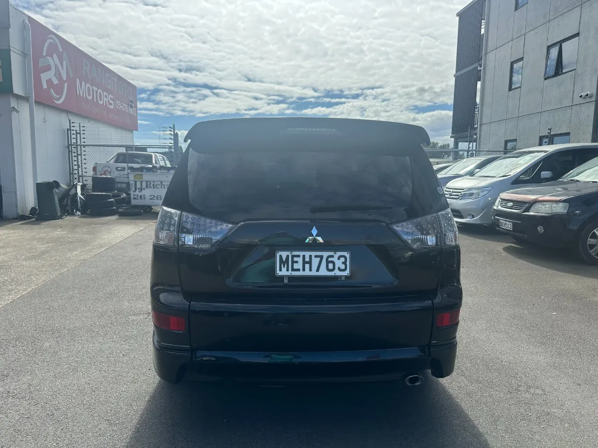 2005 Mitsubishi Outlander 7 Seater Carousel 4