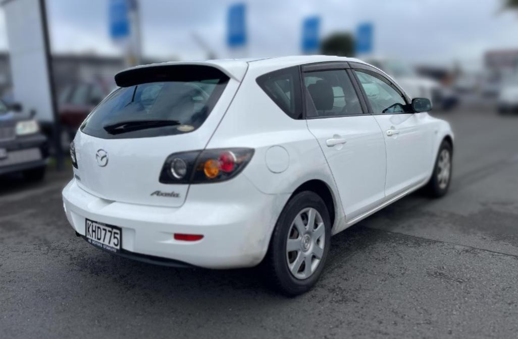 2006 Mazda Axela 1.5L Carousel 2