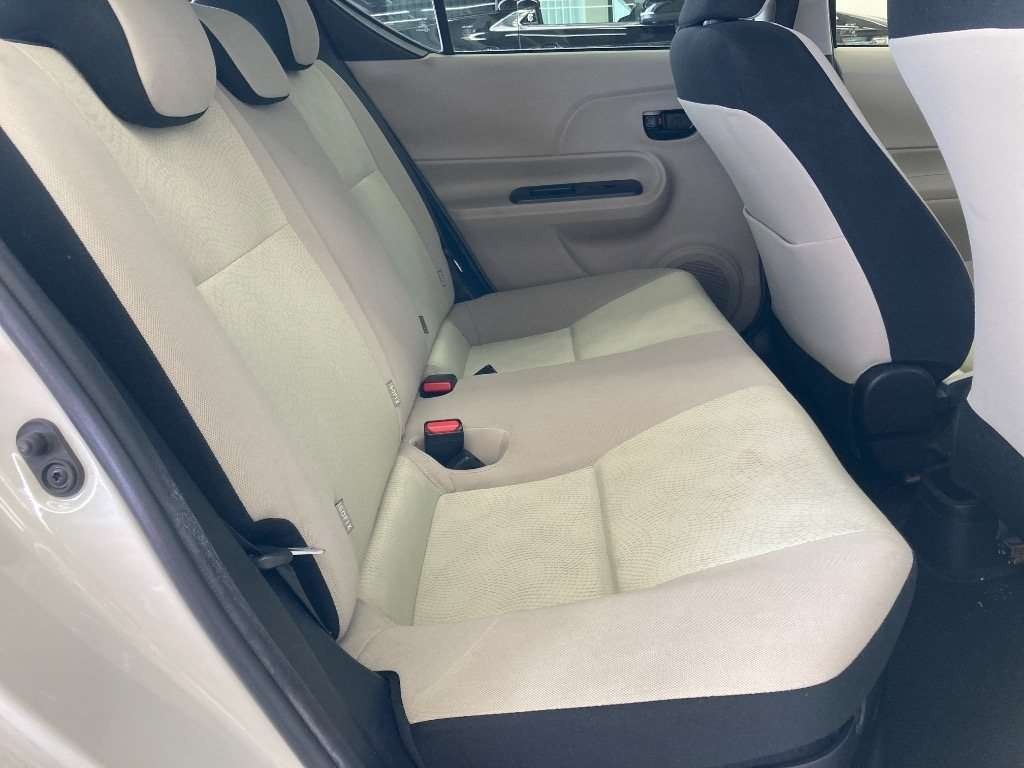 2012 Toyota Aqua Carousel 3