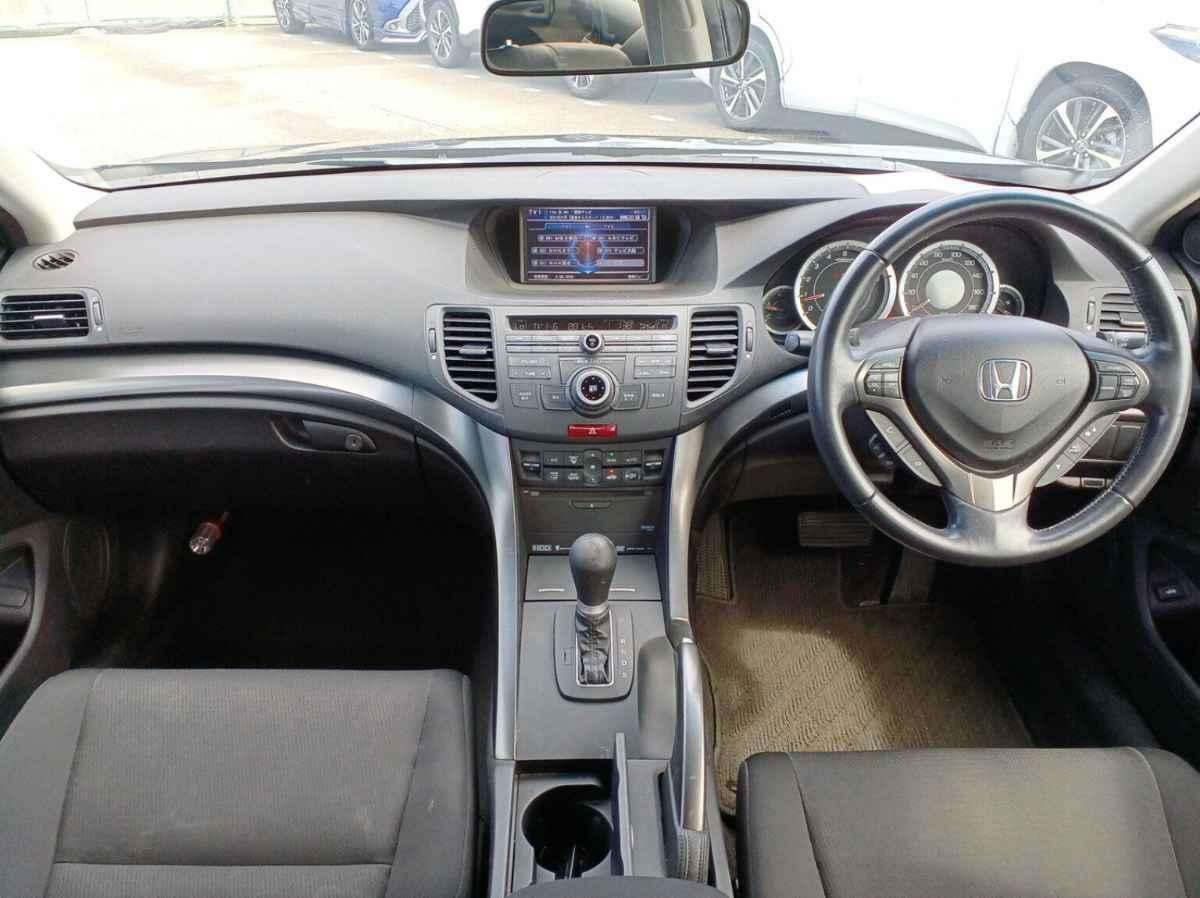 2012 Honda Accord 2.0L SOHC ｉ-VTEC Carousel 4