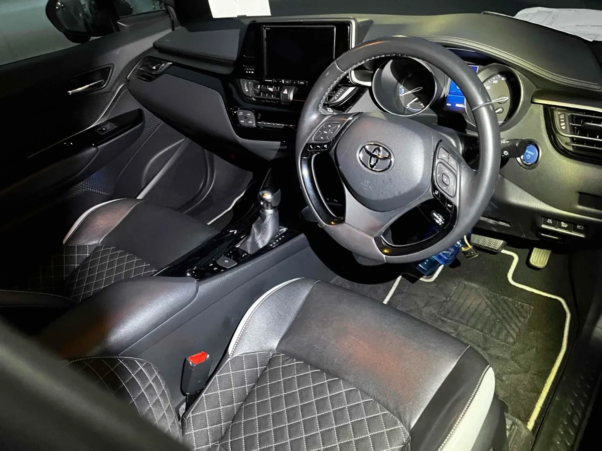 2019 Toyota C-HR Carousel 2