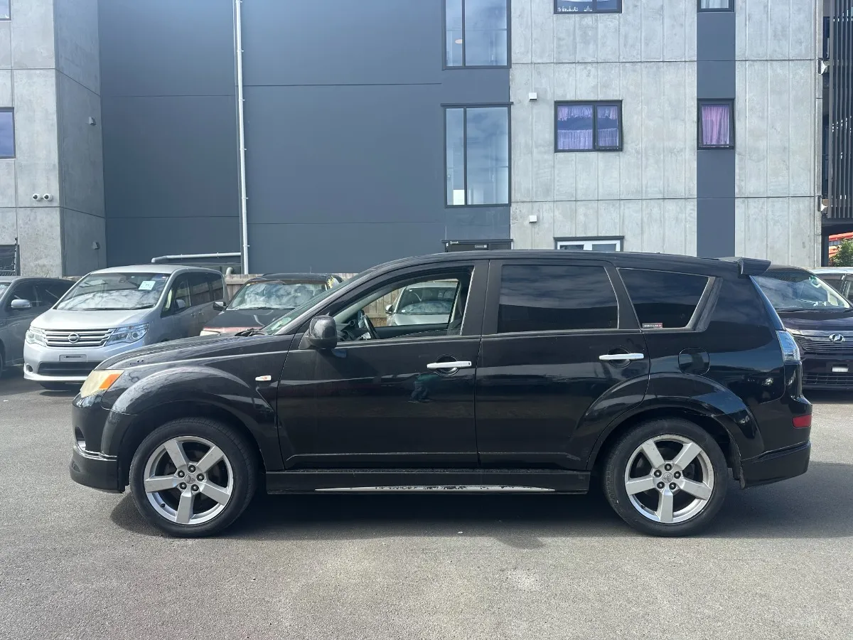 2005 Mitsubishi Outlander 7 Seater Carousel 6