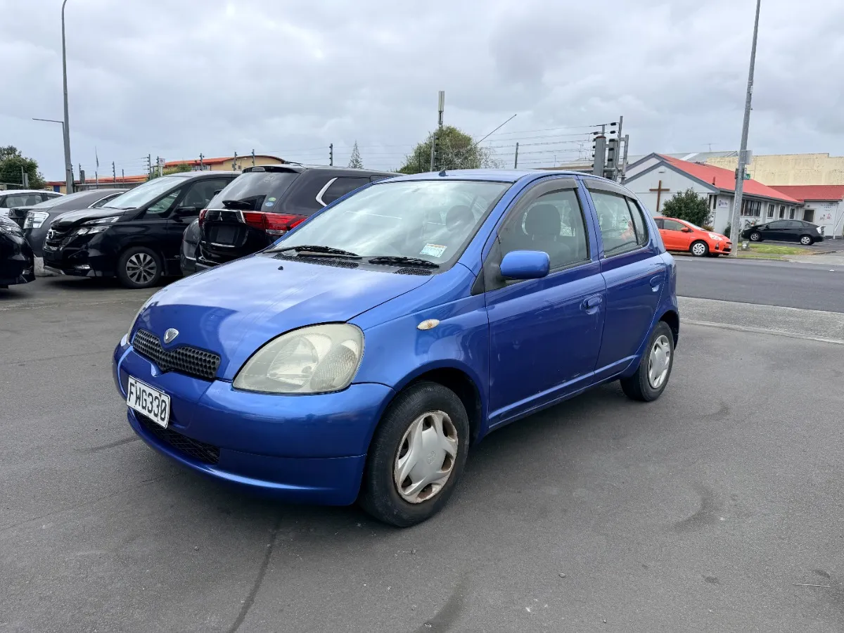 2001 Toyota Vitz Carousel 2