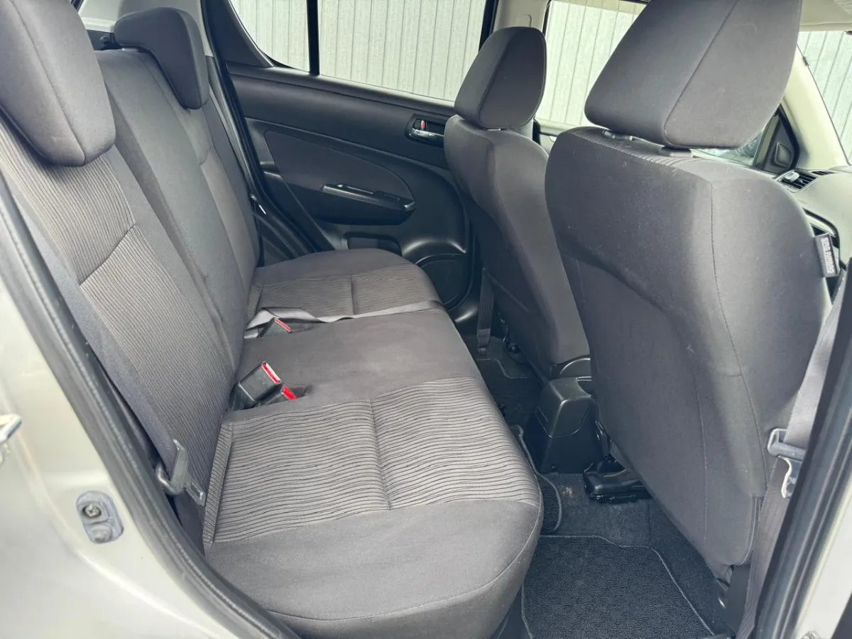 2010 Suzuki Swift Carousel 8