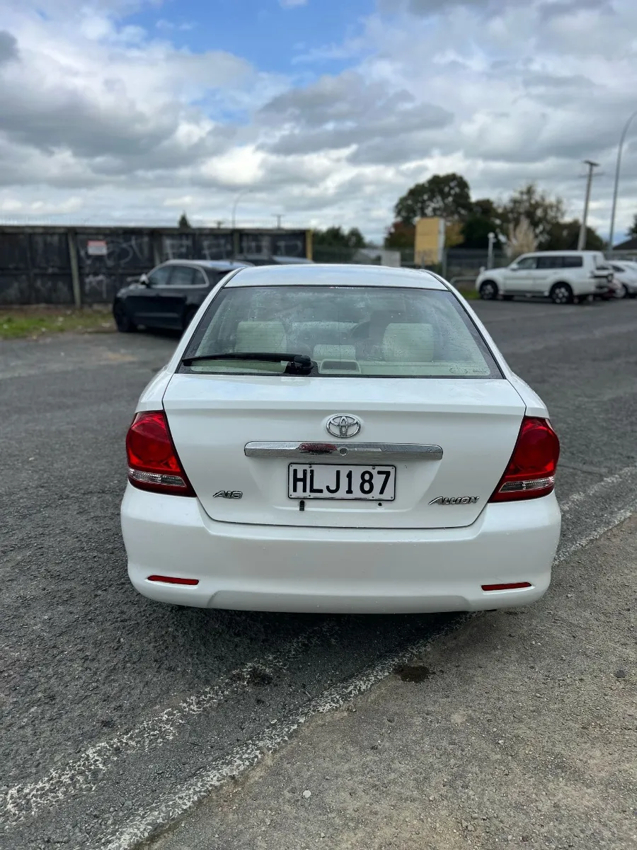 2005 Toyota Allion Carousel 3