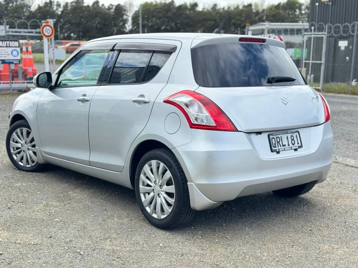 2010 Suzuki Swift Carousel 5