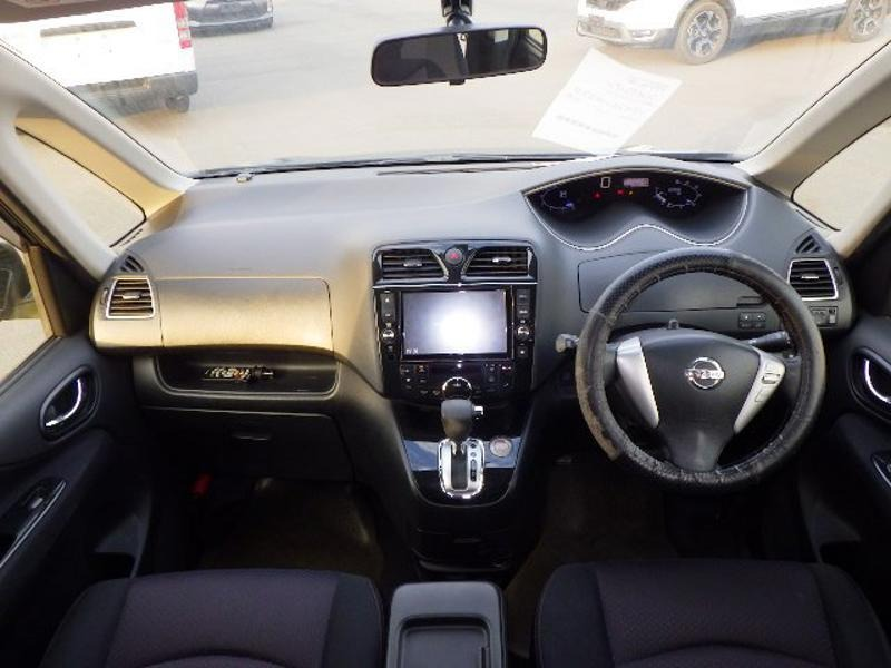 2013 Nissan Serena Carousel 5