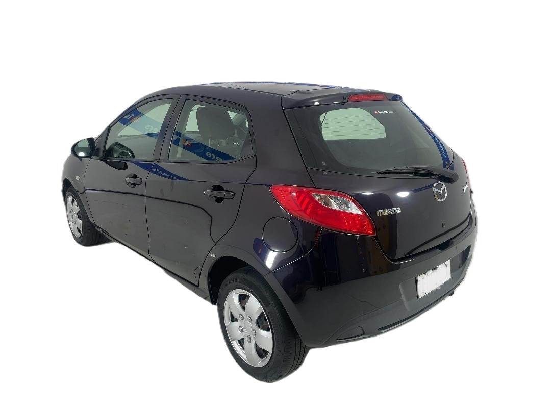 2010 Mazda Demio Carousel 5