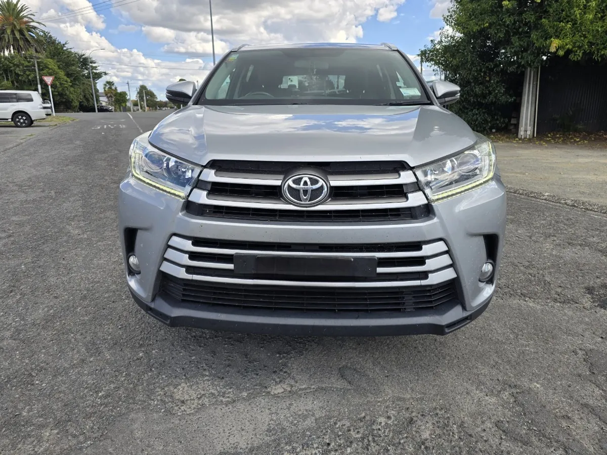 2017 Toyota Highlander Carousel 8