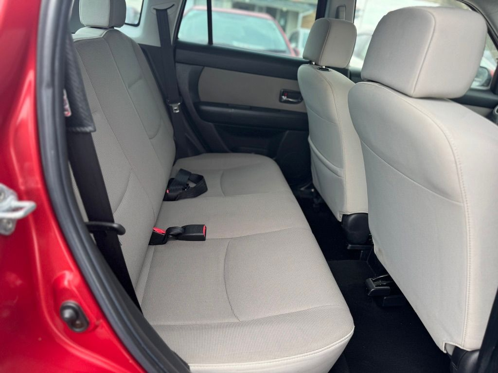 2005 Mazda Verisa Carousel 6