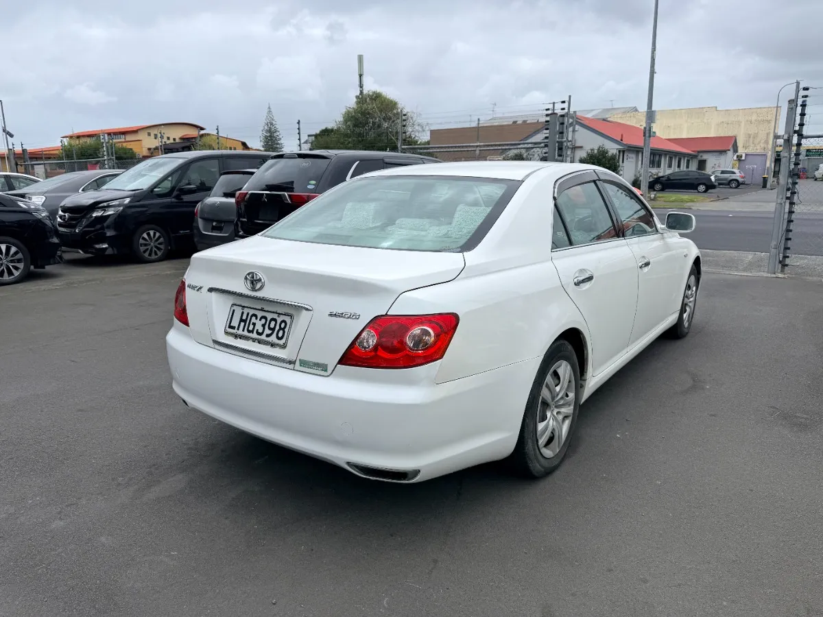 2006 Toyota Mark-X Carousel 5