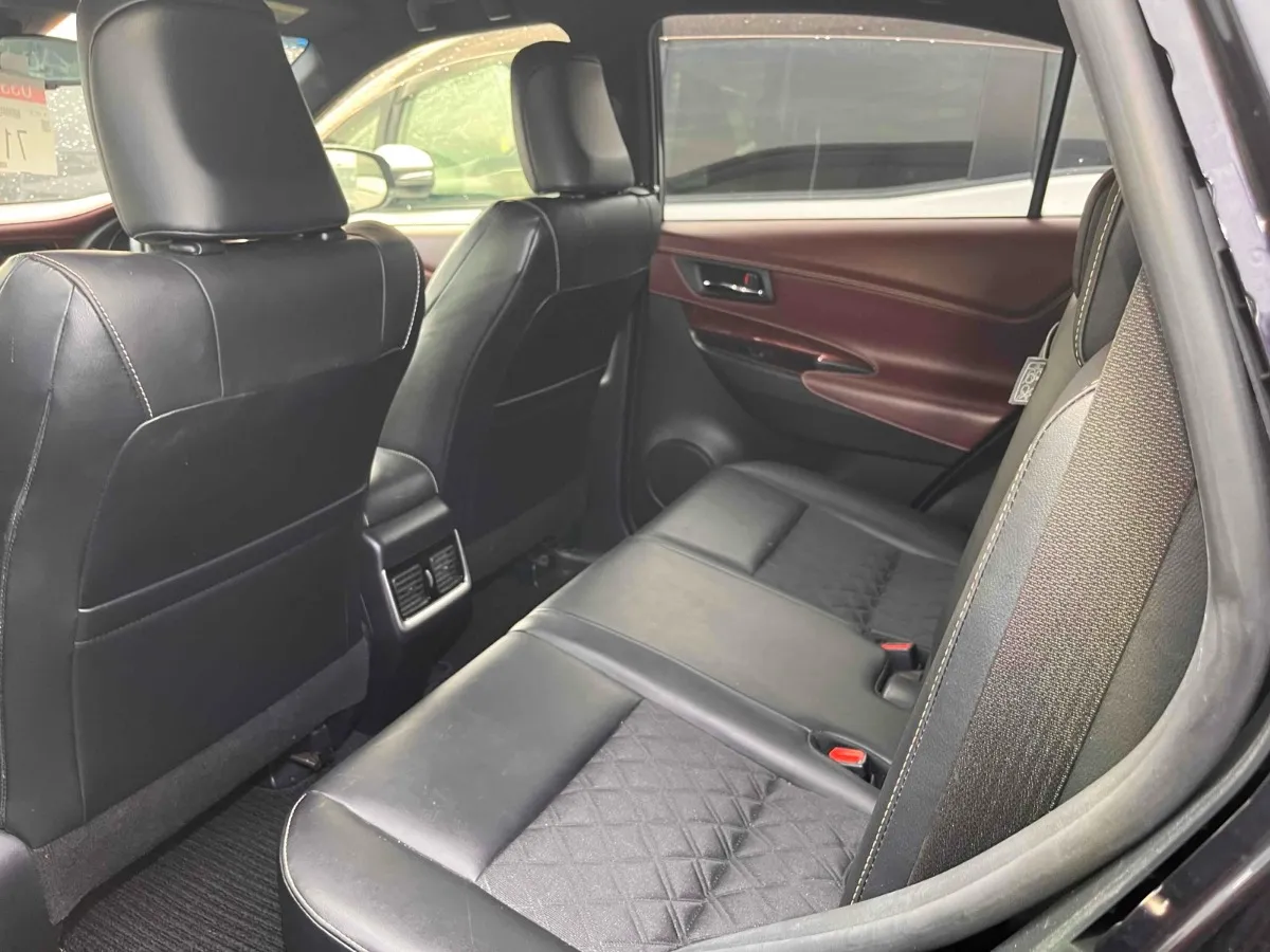 2014 Toyota Harrier HYBRID 4WD PREMIUM ADVANCED PACKAGE Carousel 3
