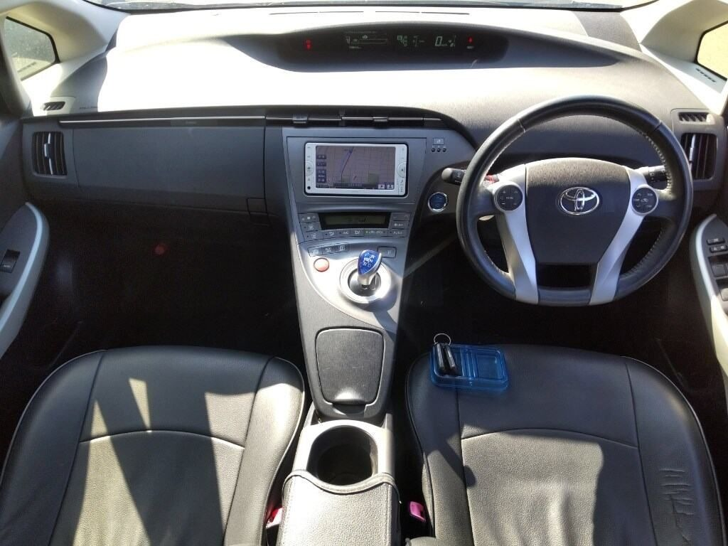 2012 Toyota Prius Carousel 1