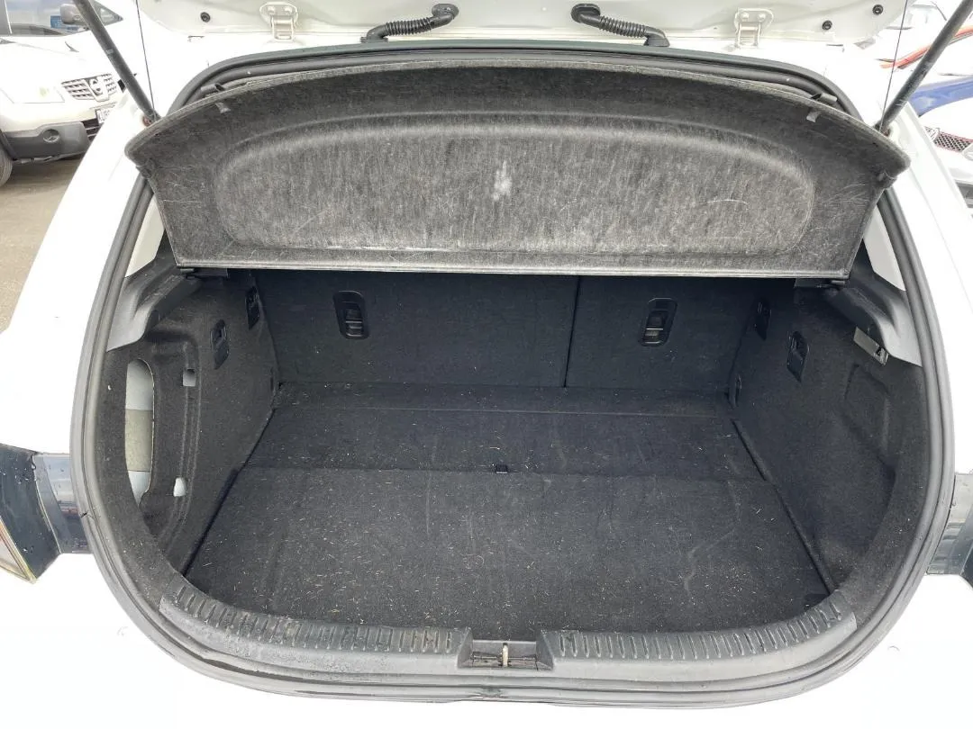 2006 Mazda Axela 1.5L Carousel 5