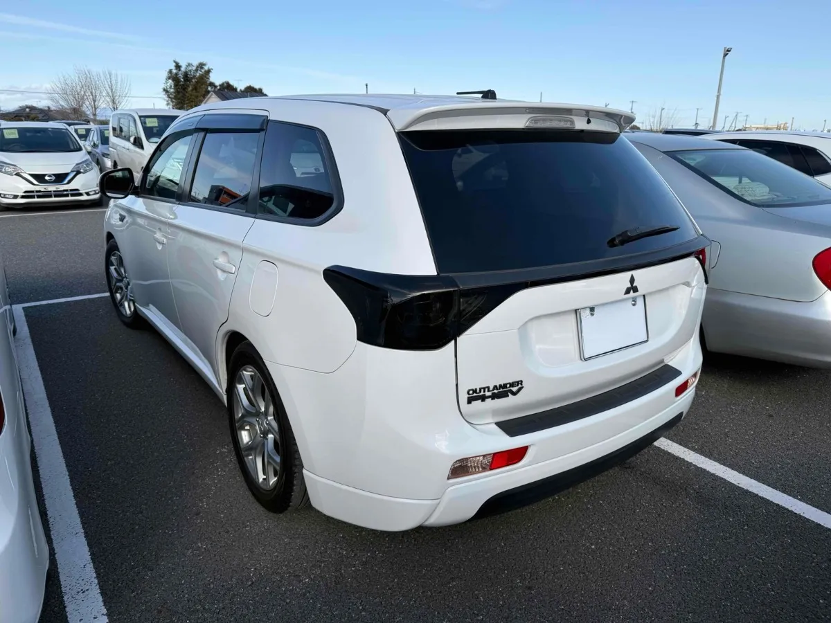 2014 Mitsubishi Outlander Carousel 4