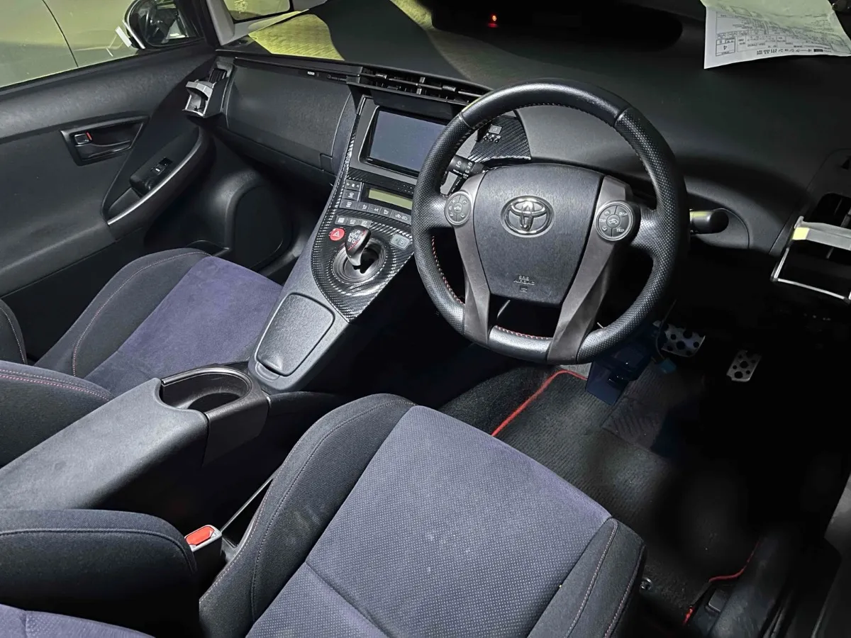 2014 Toyota Prius 5D GS TOURING SELECTION Carousel 2