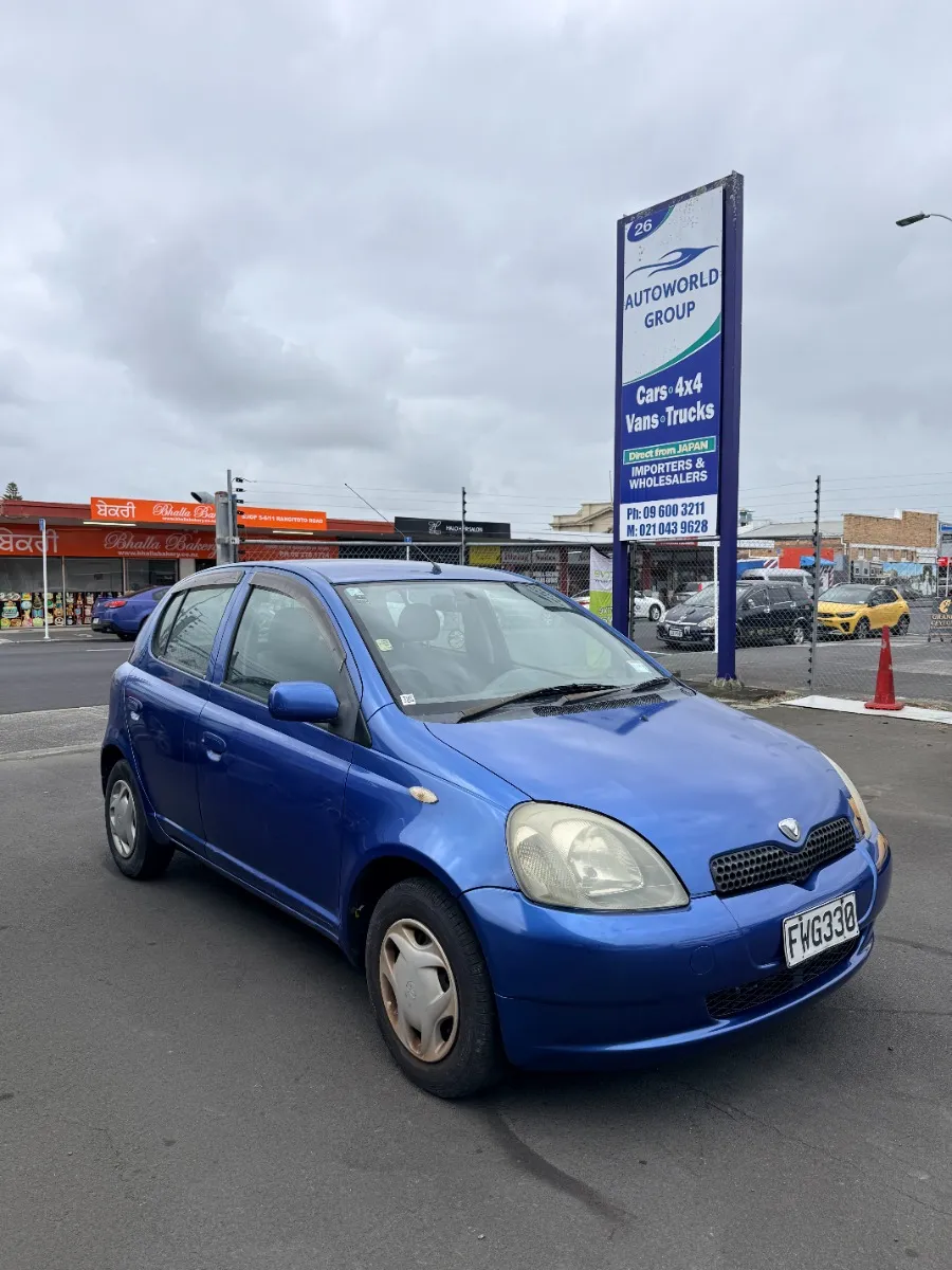 2001 Toyota Vitz