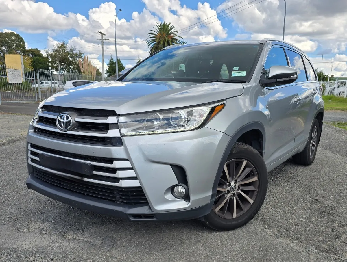 2017 Toyota Highlander Carousel 7