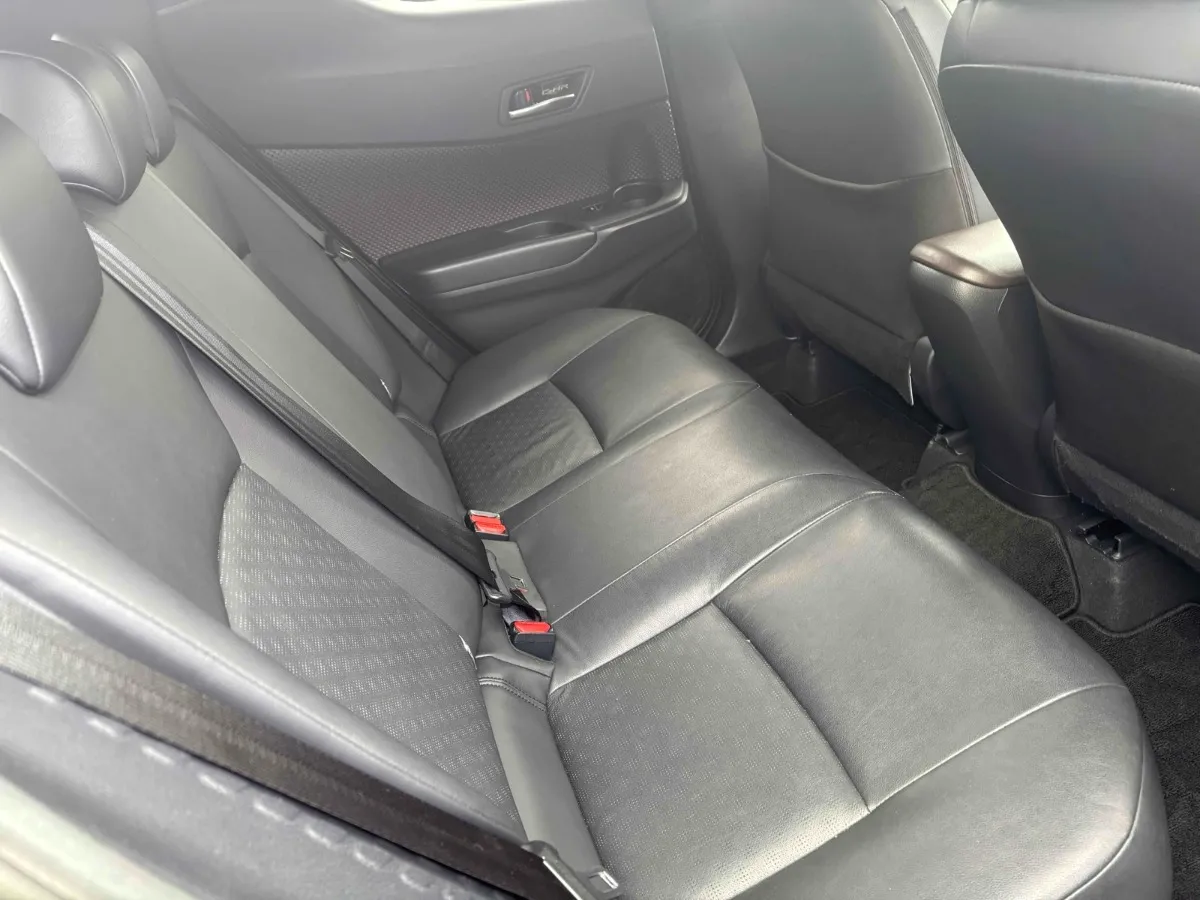 2017 Toyota C-HR Carousel 3