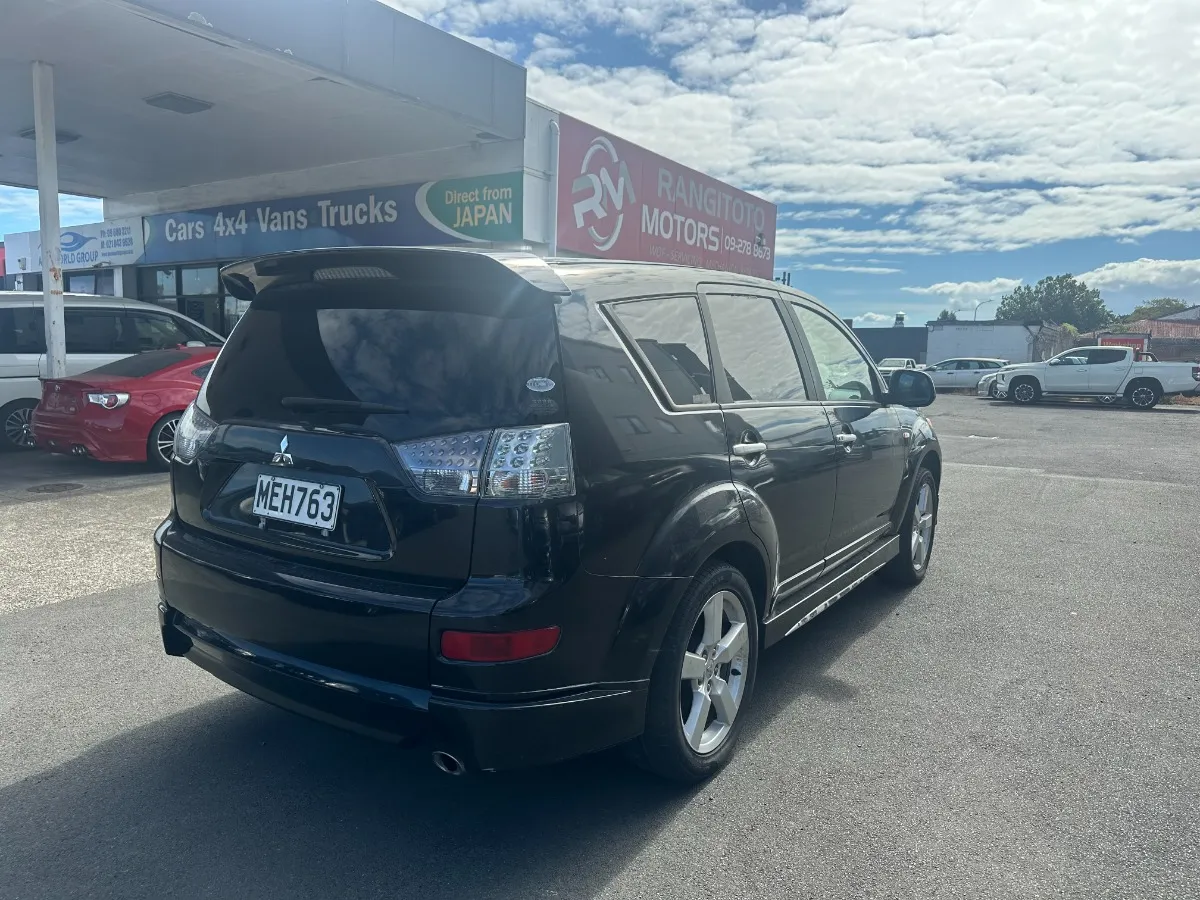 2005 Mitsubishi Outlander 7 Seater Carousel 5
