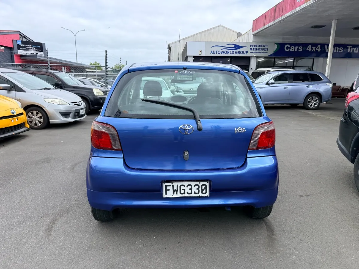 2001 Toyota Vitz Carousel 4