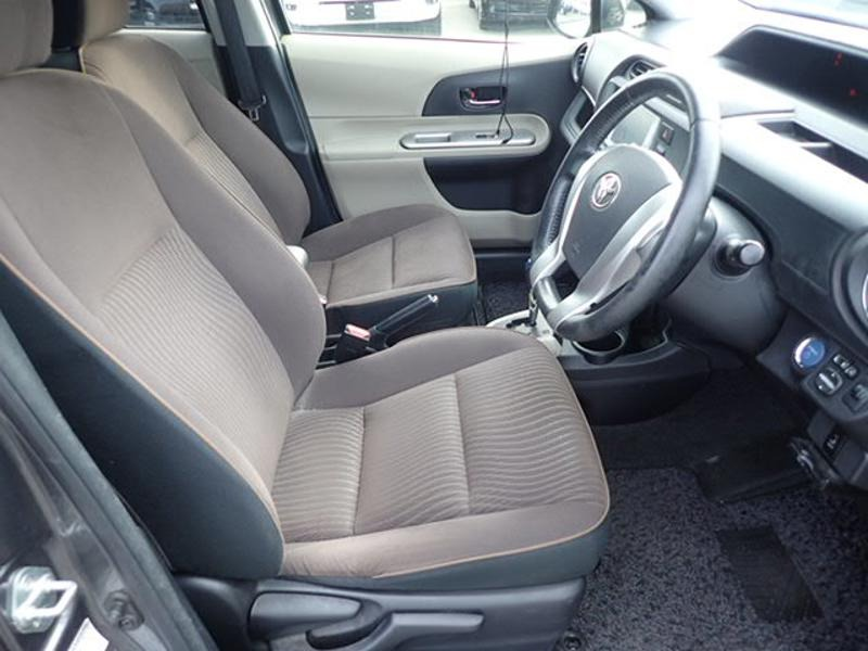 2012 Toyota Aqua Carousel 4