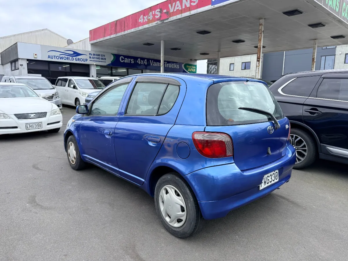 2001 Toyota Vitz Carousel 5