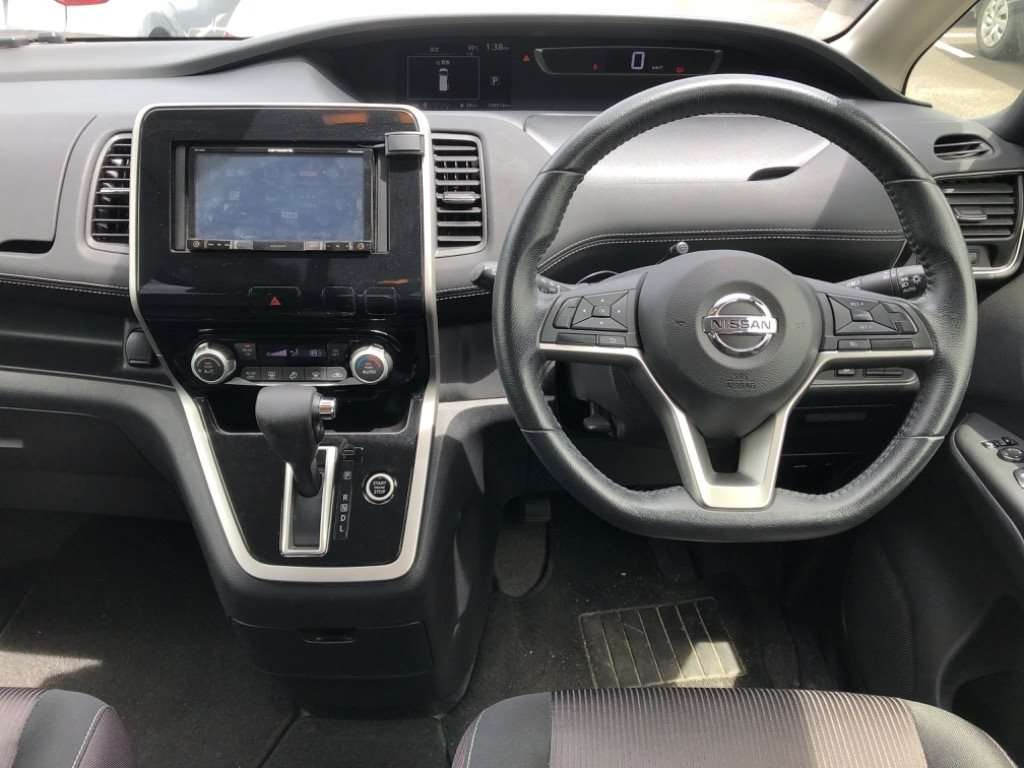 2017 Nissan Serena Carousel 4