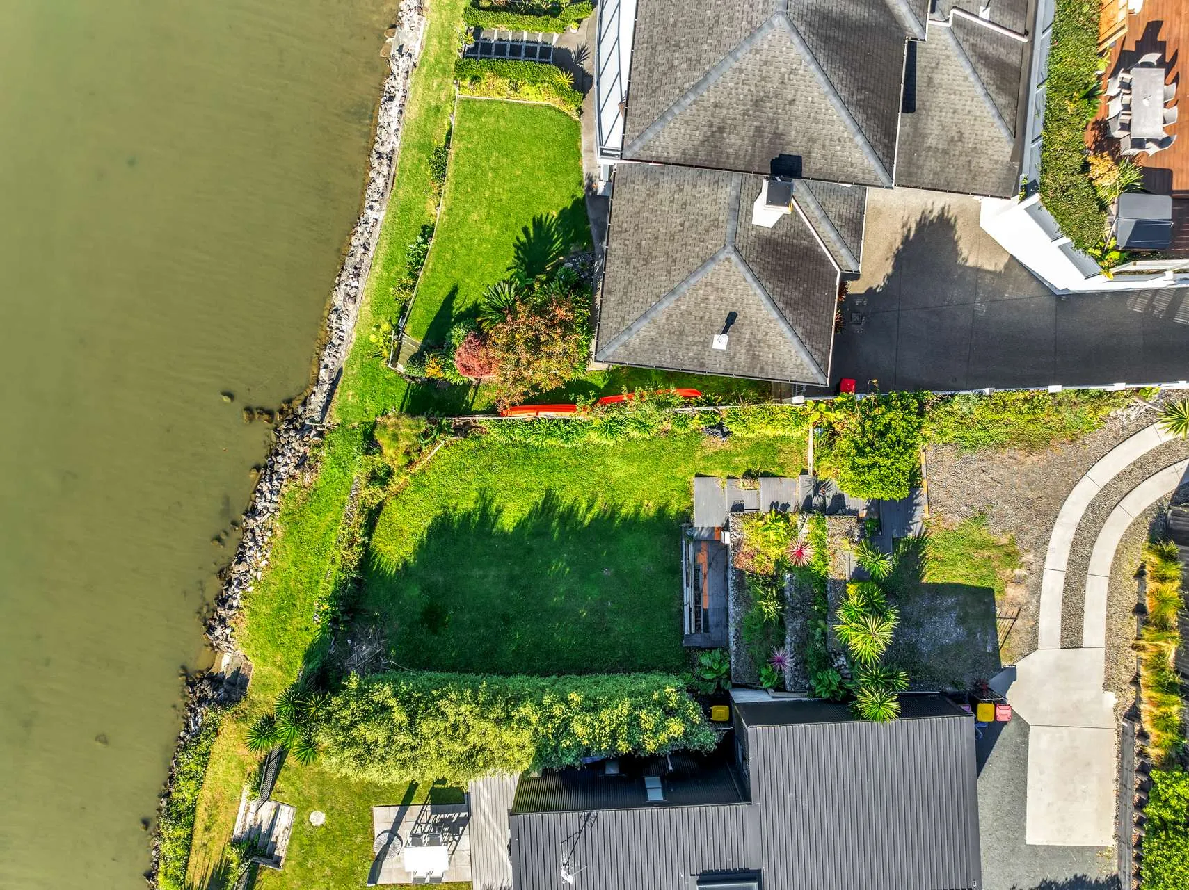 189B Welcome Bay Road Carousel 2