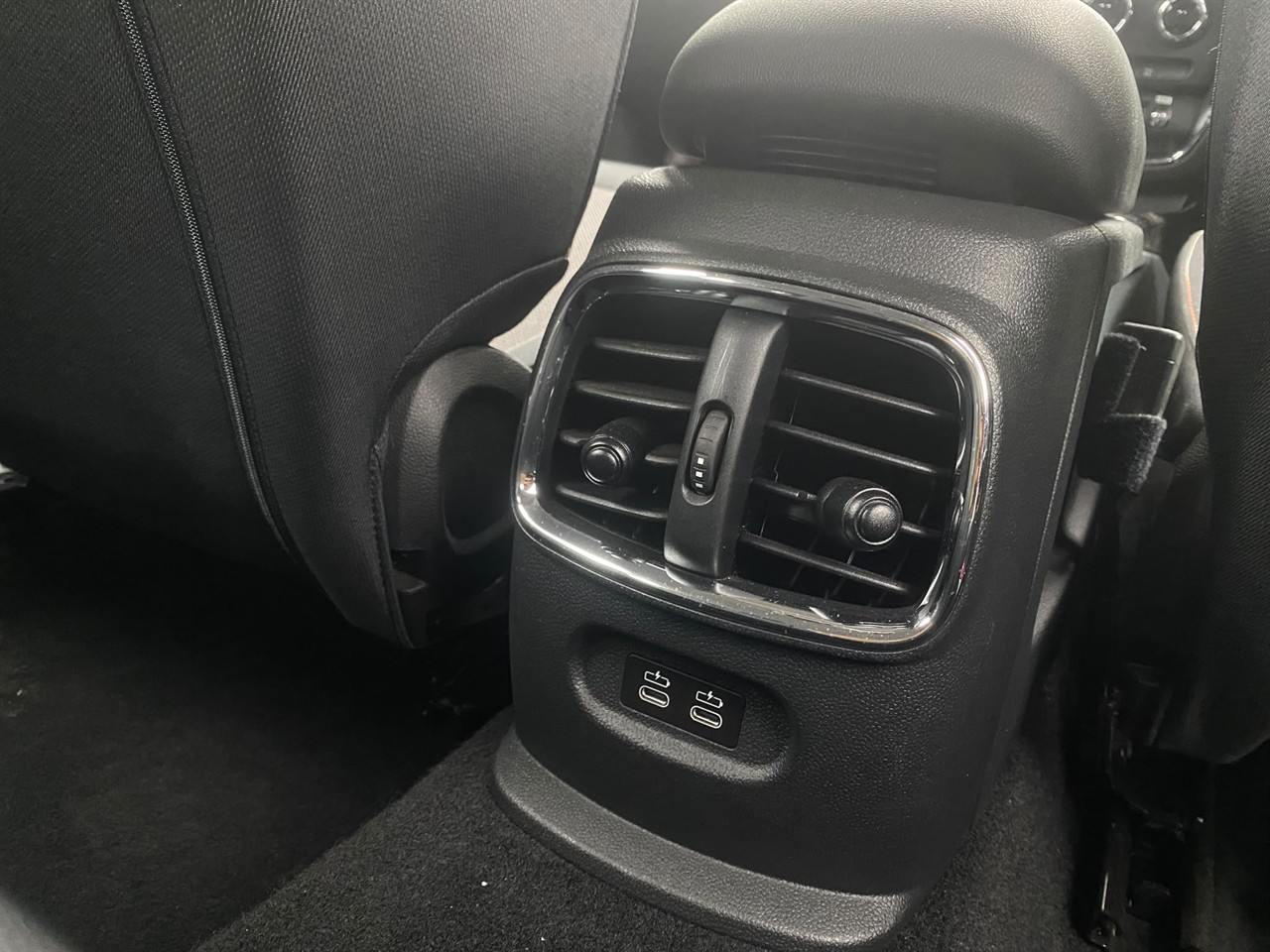 2020 Mini Cooper D Clubman Carousel 10