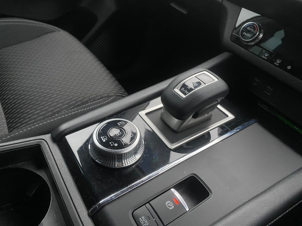 2022 Mitsubishi OUTLANDER LS 2.5P/4WD/CVT Carousel 3