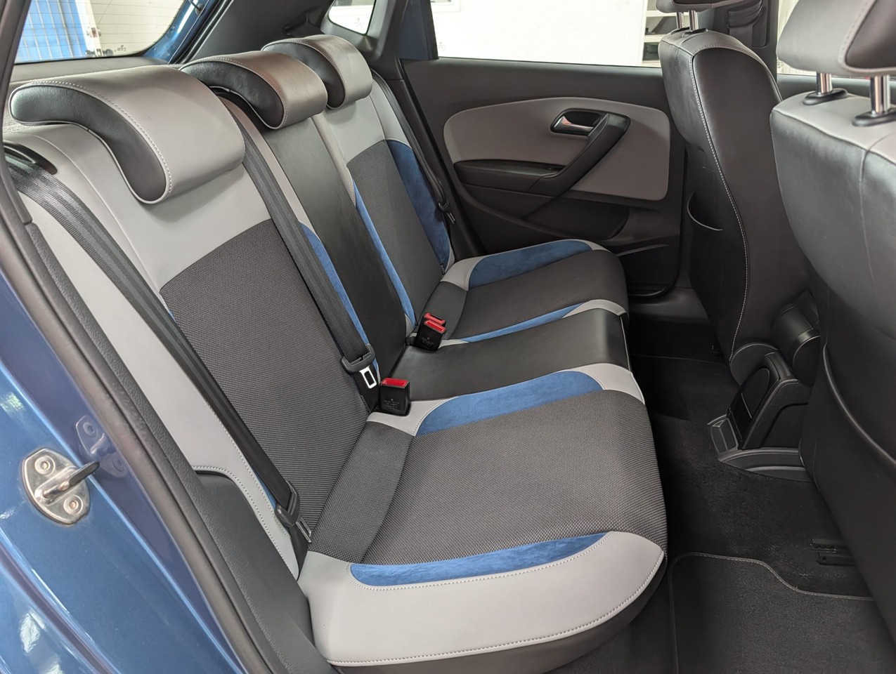 2014 Volkswagen polo GT Carousel 1