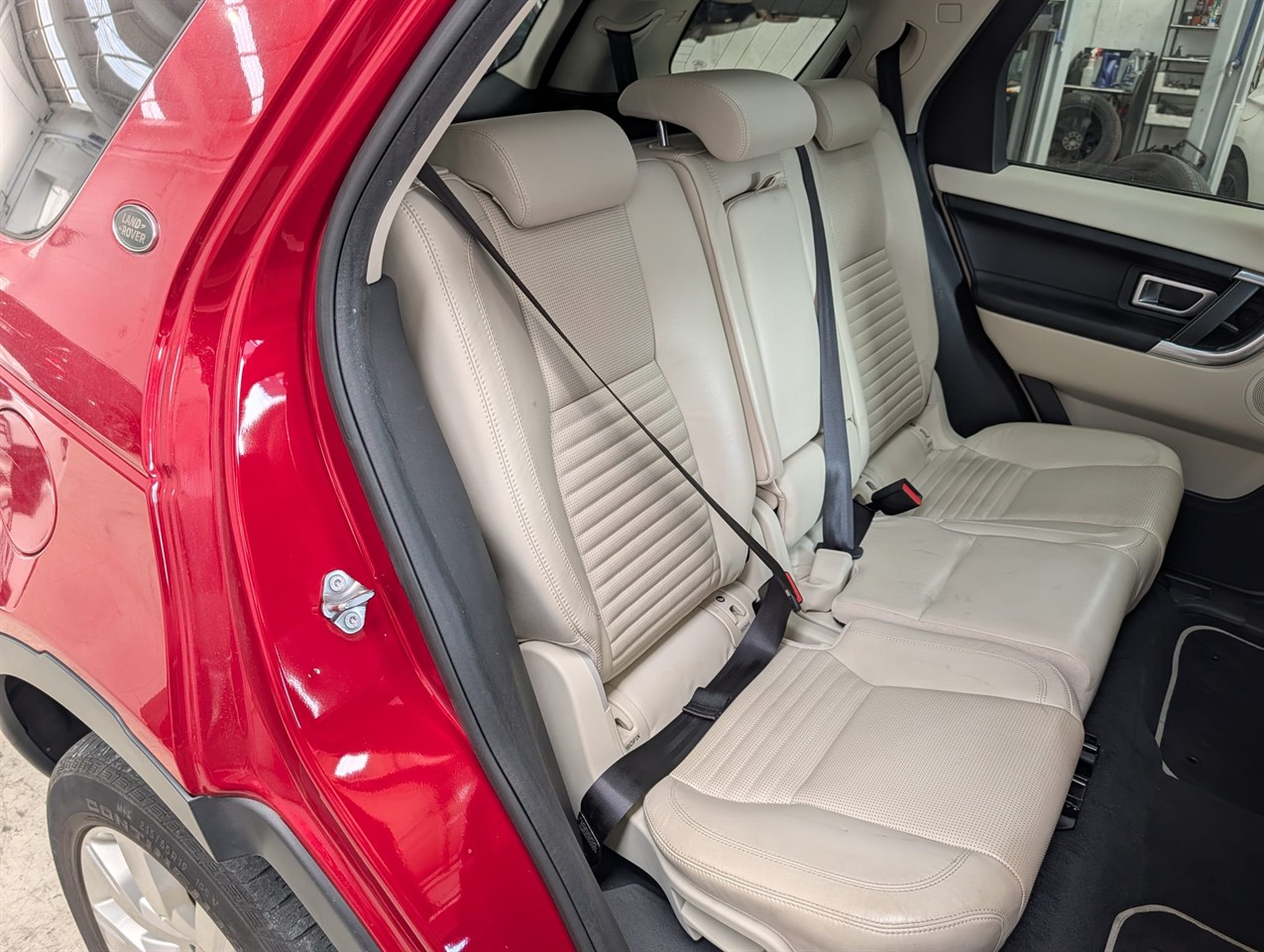 2016 Land Rover Discovery Sport HSE Luxury Carousel 11