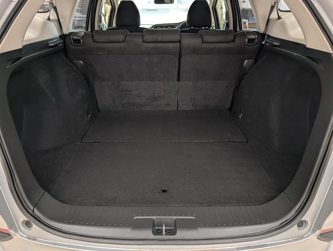 2017 Honda Shuttle Hybrid Carousel 3
