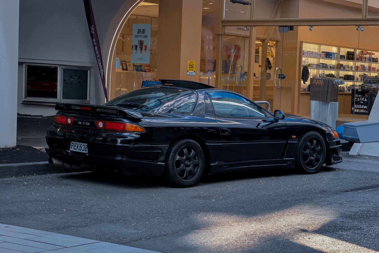 1996 Mitsubishi GTO TWIN TURBO Carousel 1