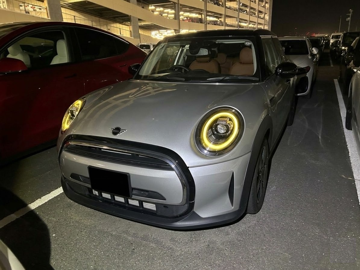 2023 Mini cooper Carousel 1