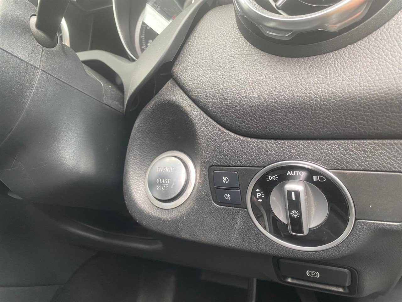 2017 Mercedes-Benz GLA220 4matic Carousel 6