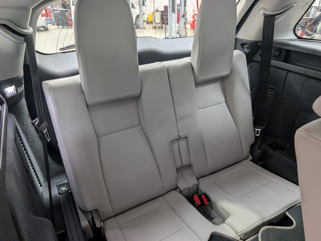 2018 Land Rover Discovery Carousel 11