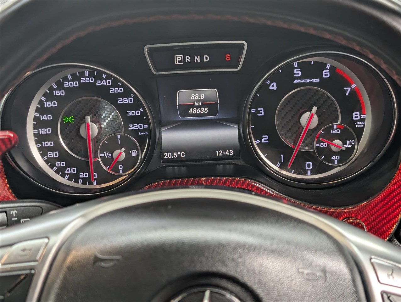 2015 Mercedes-Benz GLA45 AMG Carousel 4