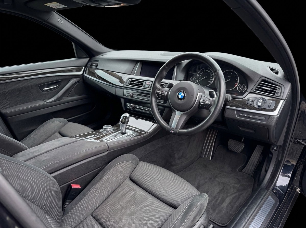 2017 BMW 523i M Sport Carousel 2