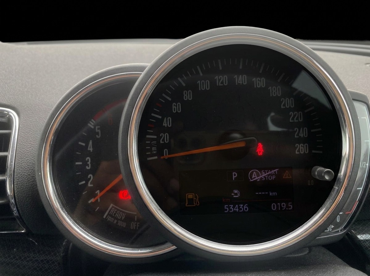 2020 Mini Cooper D Clubman Carousel 3