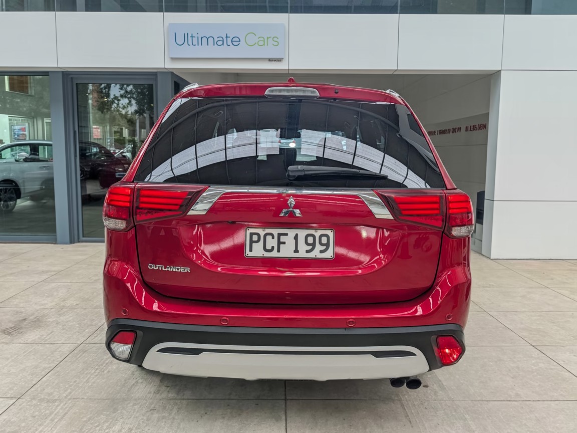 2022 Mitsubishi OUTLANDER Carousel 7