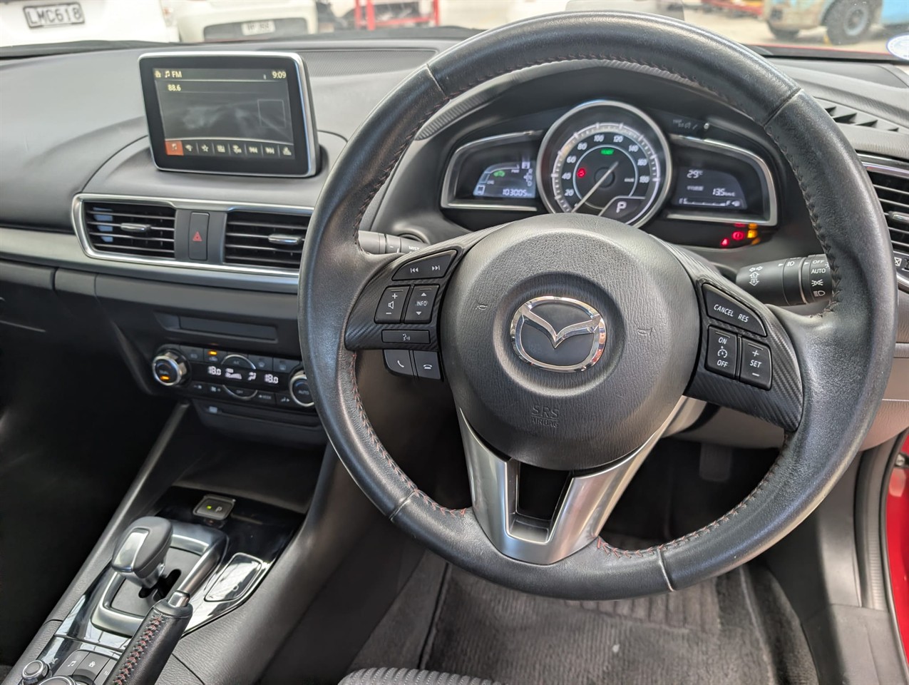 2014 Mazda Axela HYBRID -S Carousel 8