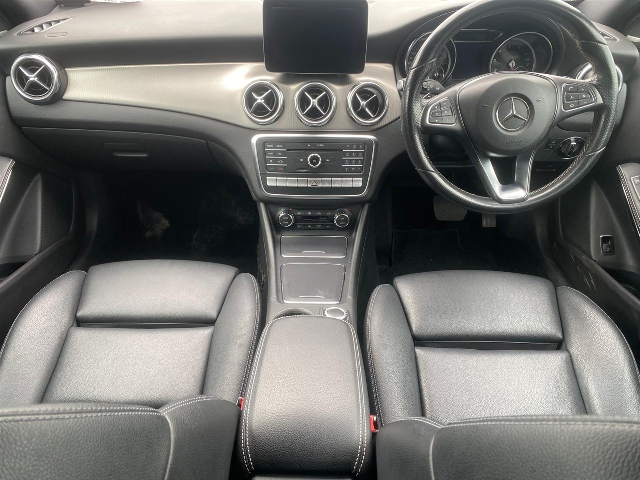 2017 Mercedes-Benz GLA220 4matic Carousel 8