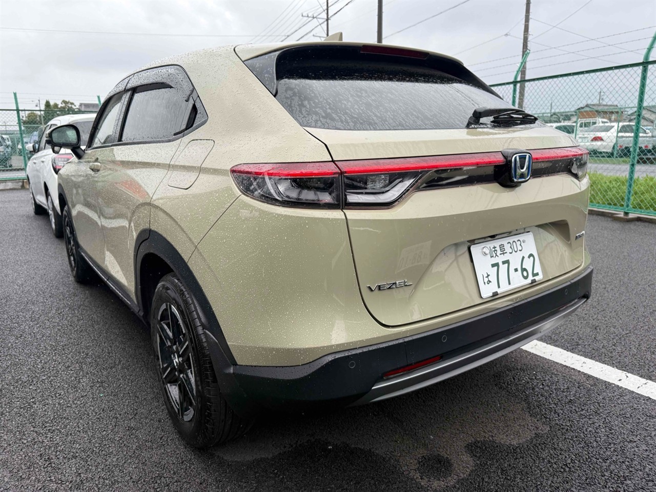2022 Honda Vezel HEV X Carousel 1