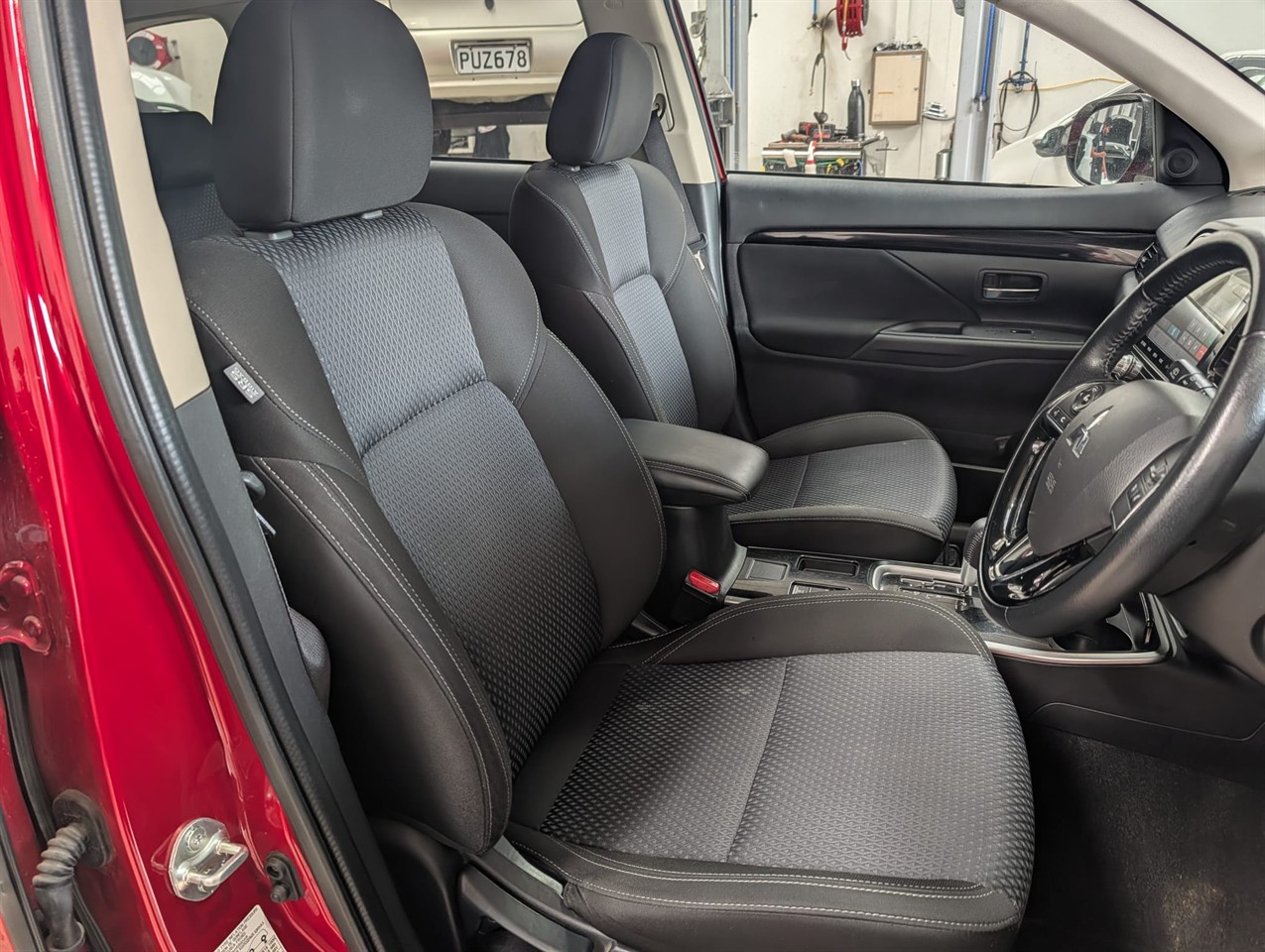 2022 Mitsubishi OUTLANDER Carousel 10