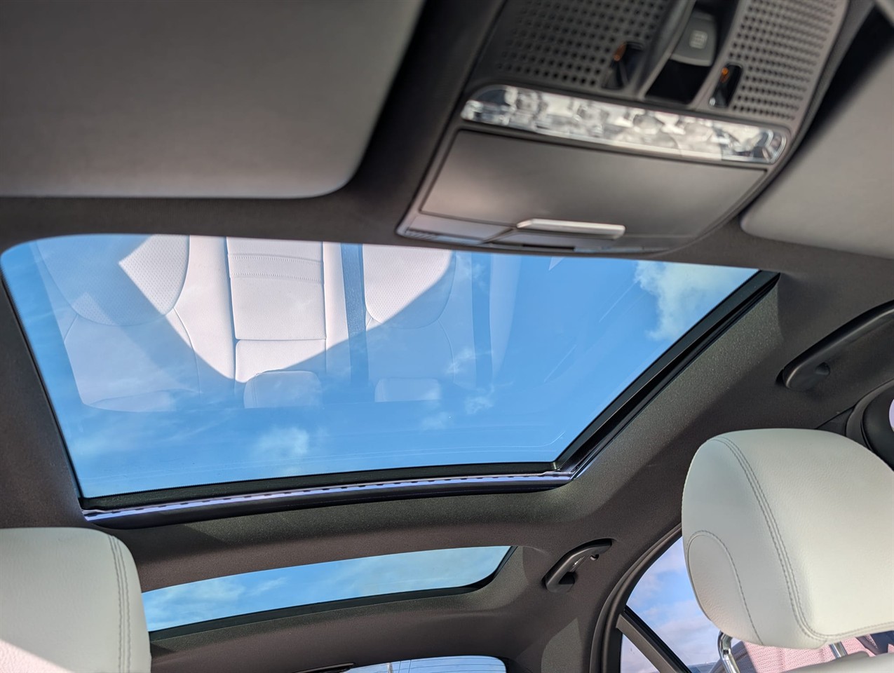 2015 Mercedes-Benz C-Class 4D C200 Carousel 5