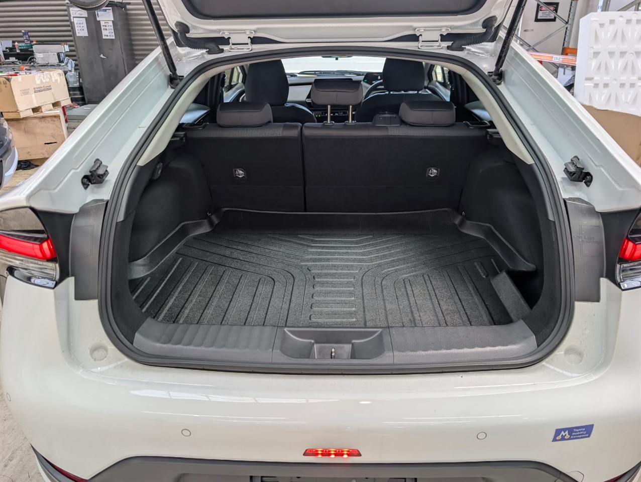 2023 Toyota Prius X Carousel 4